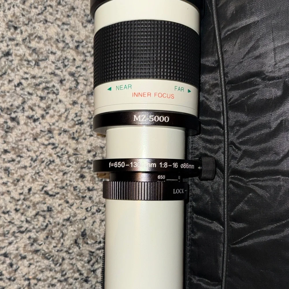 White and Black Telephoto Camera Lens - Picture 4 of 7